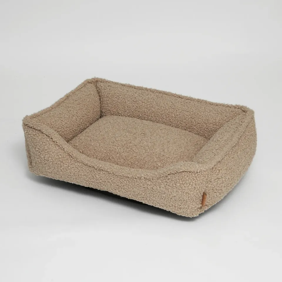 Staey Tora hundeseng Sand Curly med fast støtte