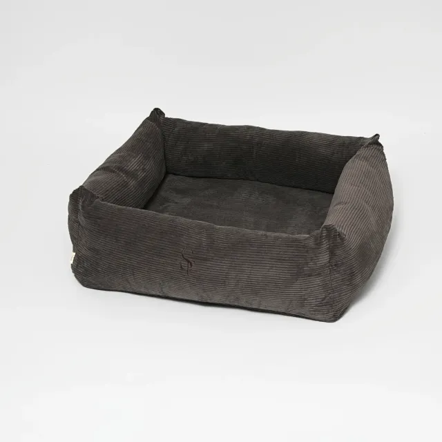 Staey Vera Hundeseng Dark Oak Corduroy – Memory Foam