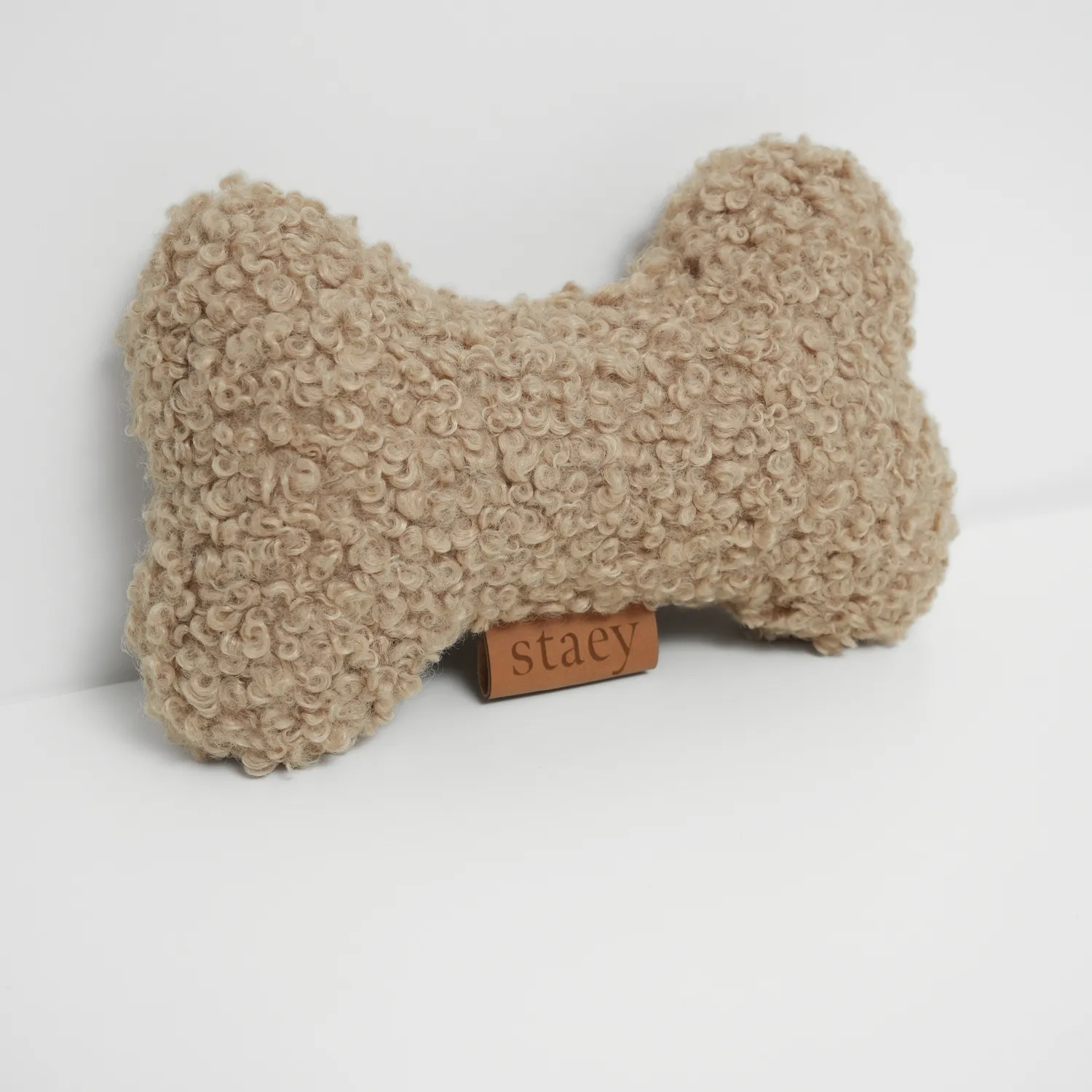 Staey legetøjsknogle Sand Curly vaskbar