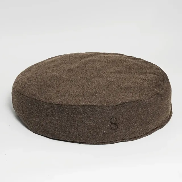 Staey Lana hundepude Chestnut Bouclé – memory foam