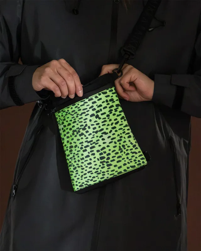 Paikka Treat Pouch 2.0 godbidstaske fluorescent