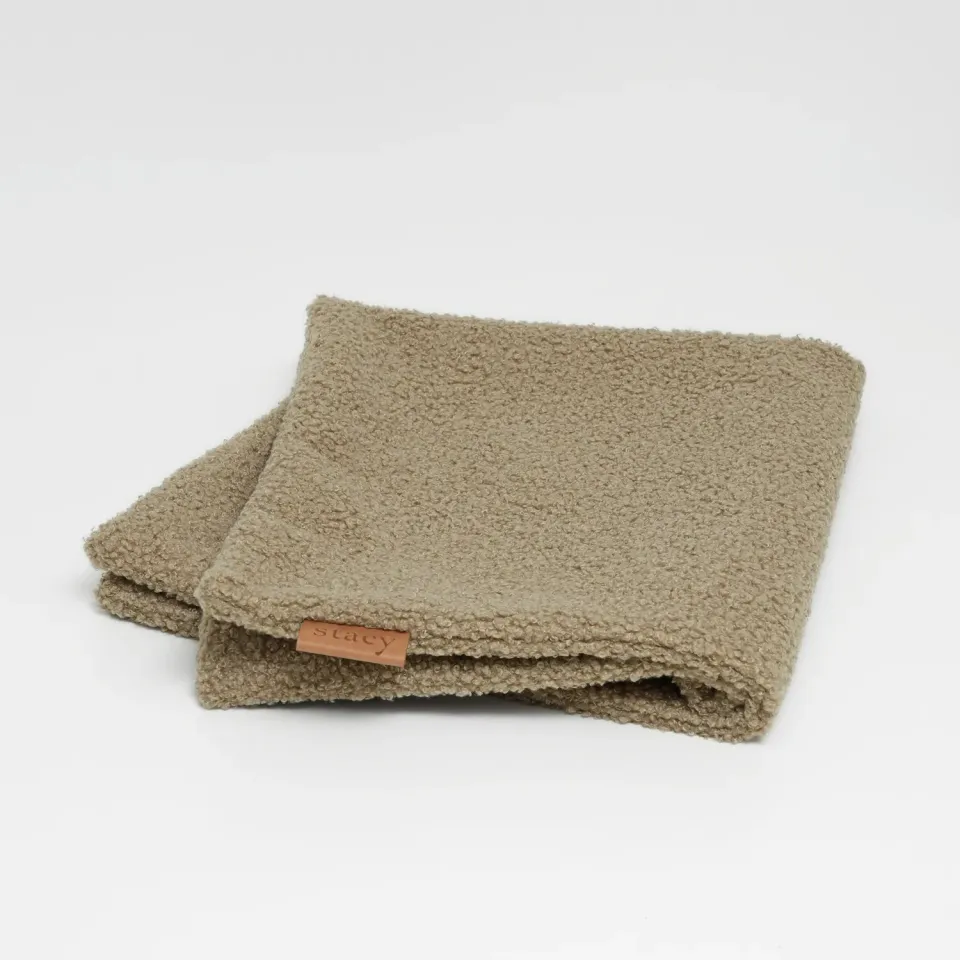 Staey Kaia hundetæppe Oat Bouclé 80x60