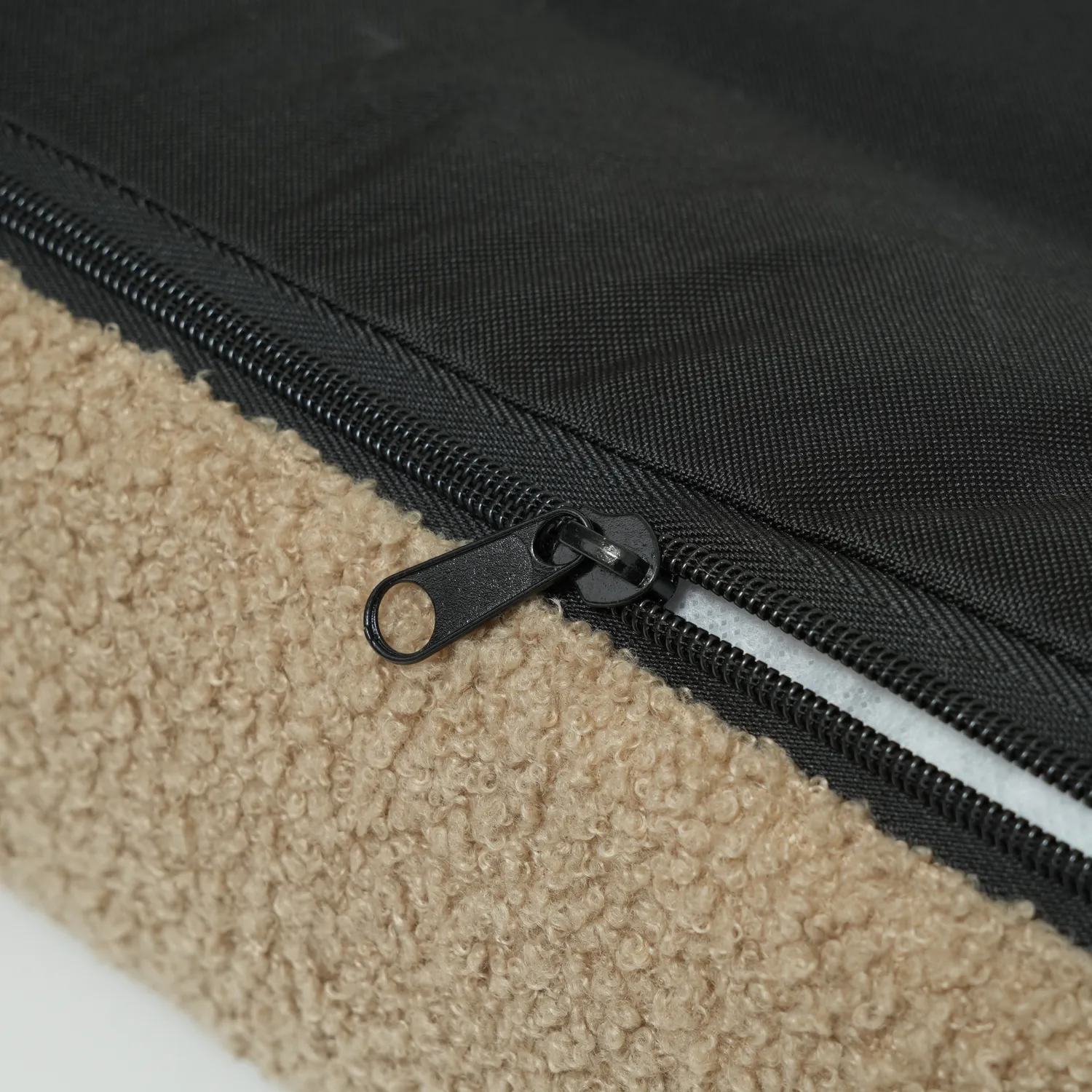 Staey Karla Hundeseng Oat Bouclé Ortopædisk Memory Foam