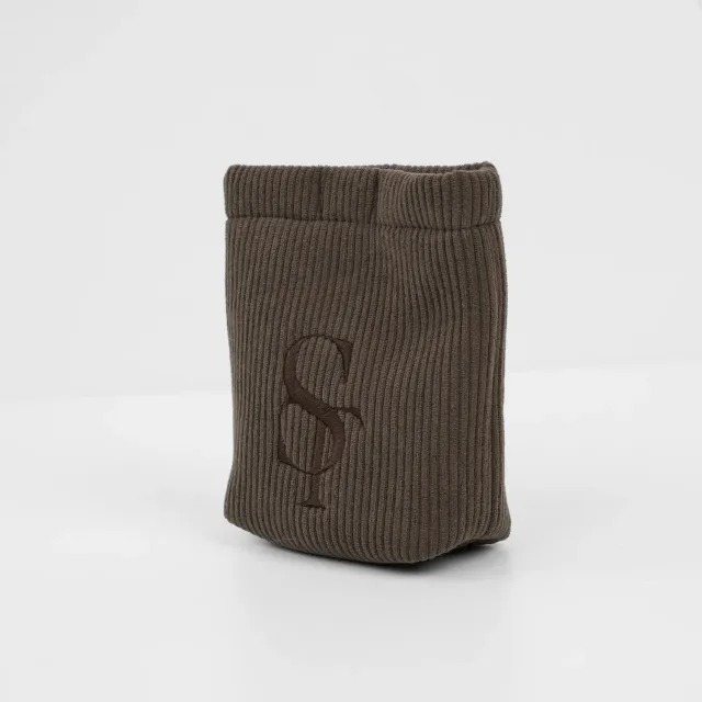 Staey Elma godbidstaske dark oak med poseholder