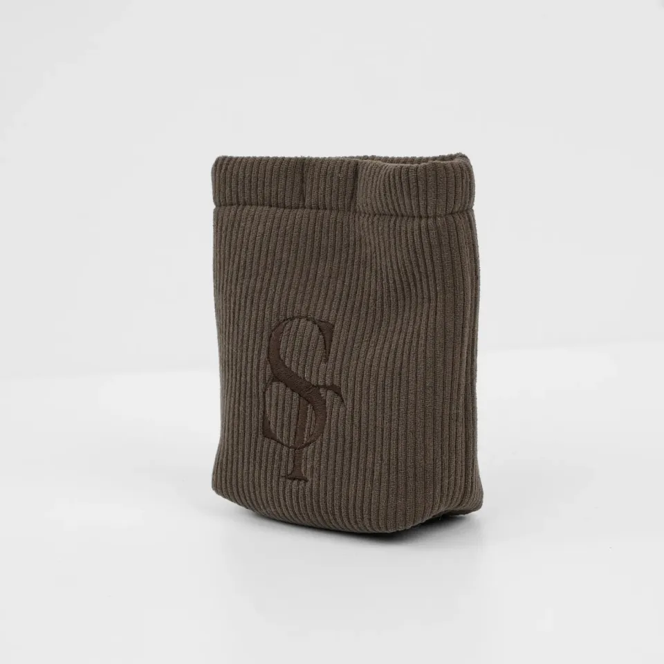 Staey Elma godbidstaske dark oak med poseholder
