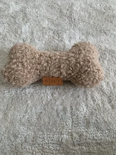 Staey Bone hundelegetøj Sand Curly blød