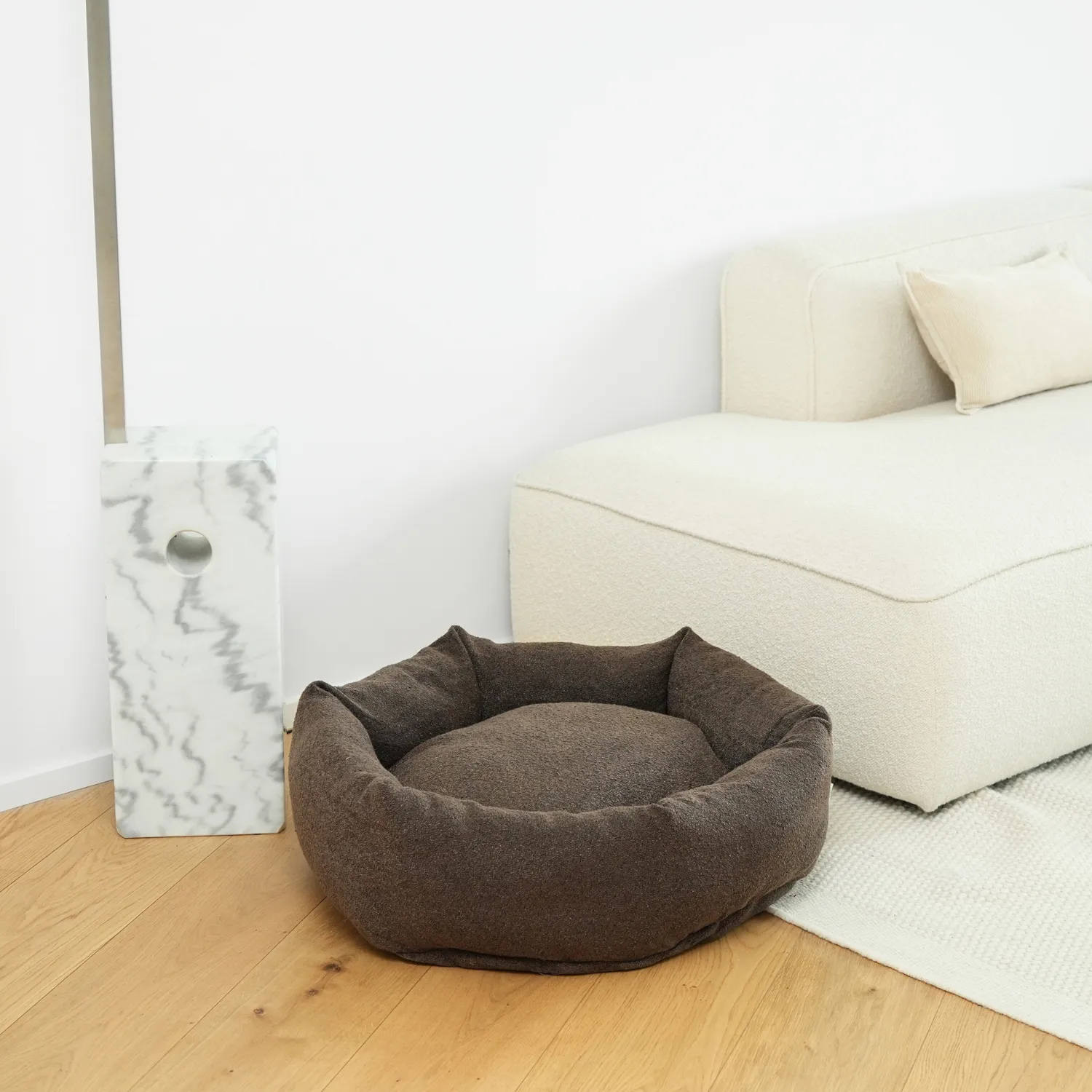 Staey Luna 3.0 hundeseng Chestnut Bouclé sekskantet