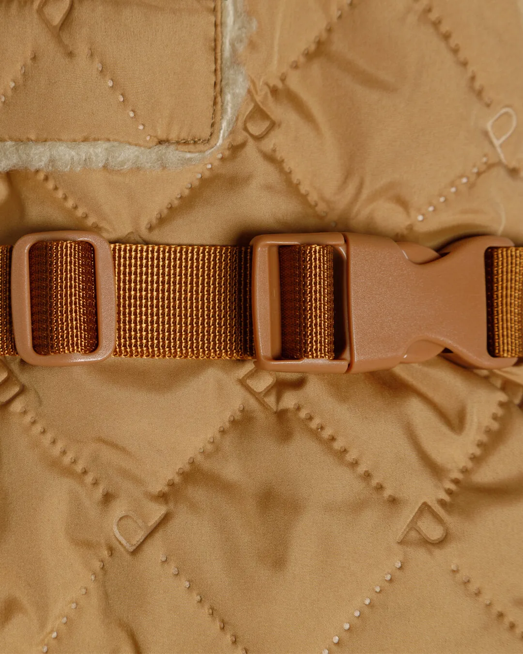 Paikka Quilted Sherpa vinterjakke camel genbrug