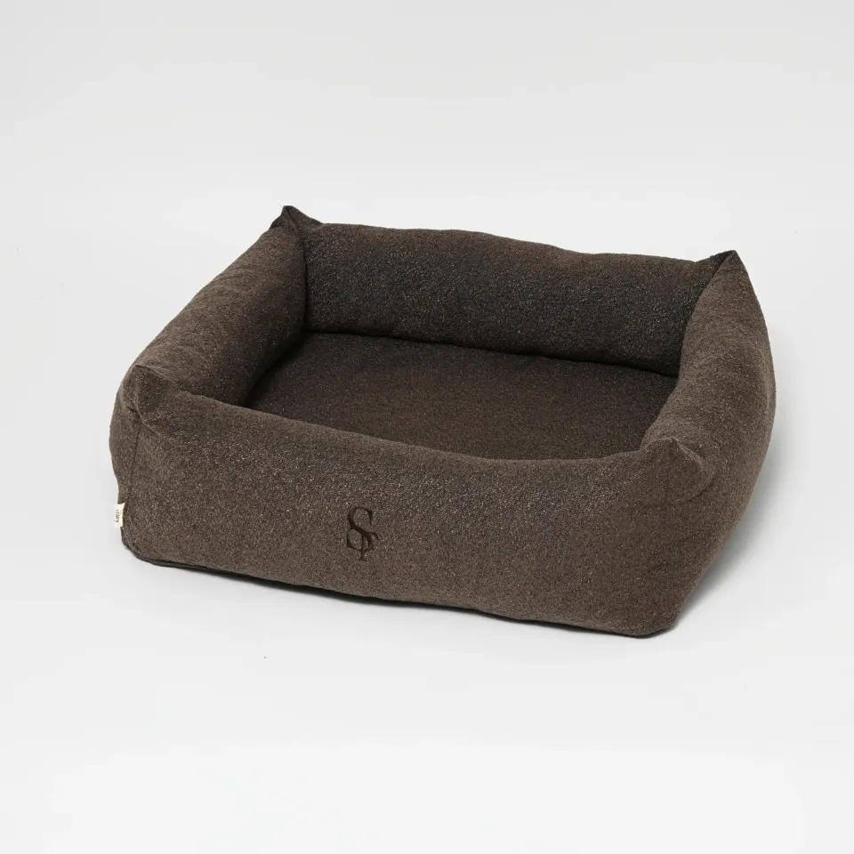 Staey Vera hundeseng Chestnut Bouclé memory foam