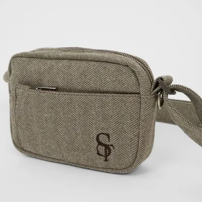 Staey Elma gåtaske Mocca 22 cm crossover