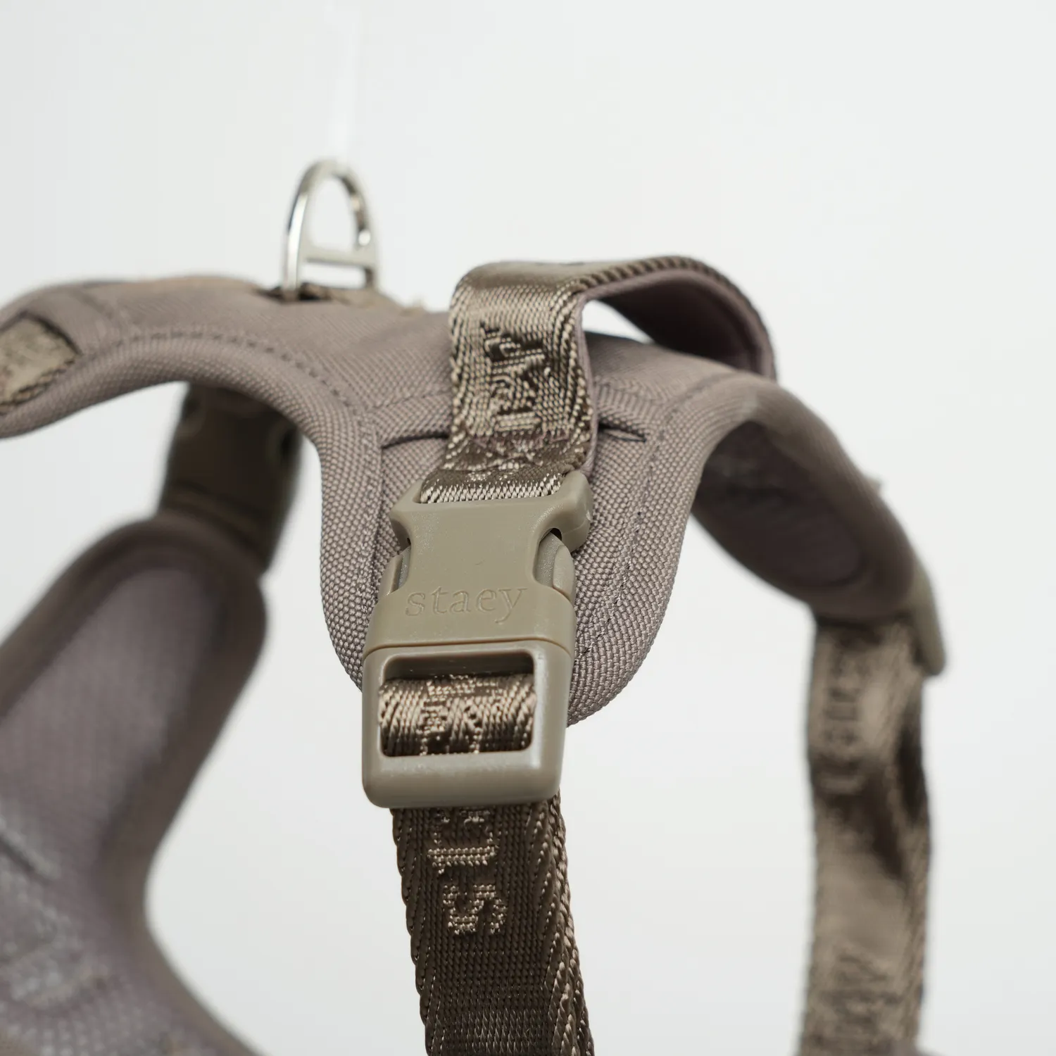 Staey Elma Active Hundesele Taupe – Justerbar Sele