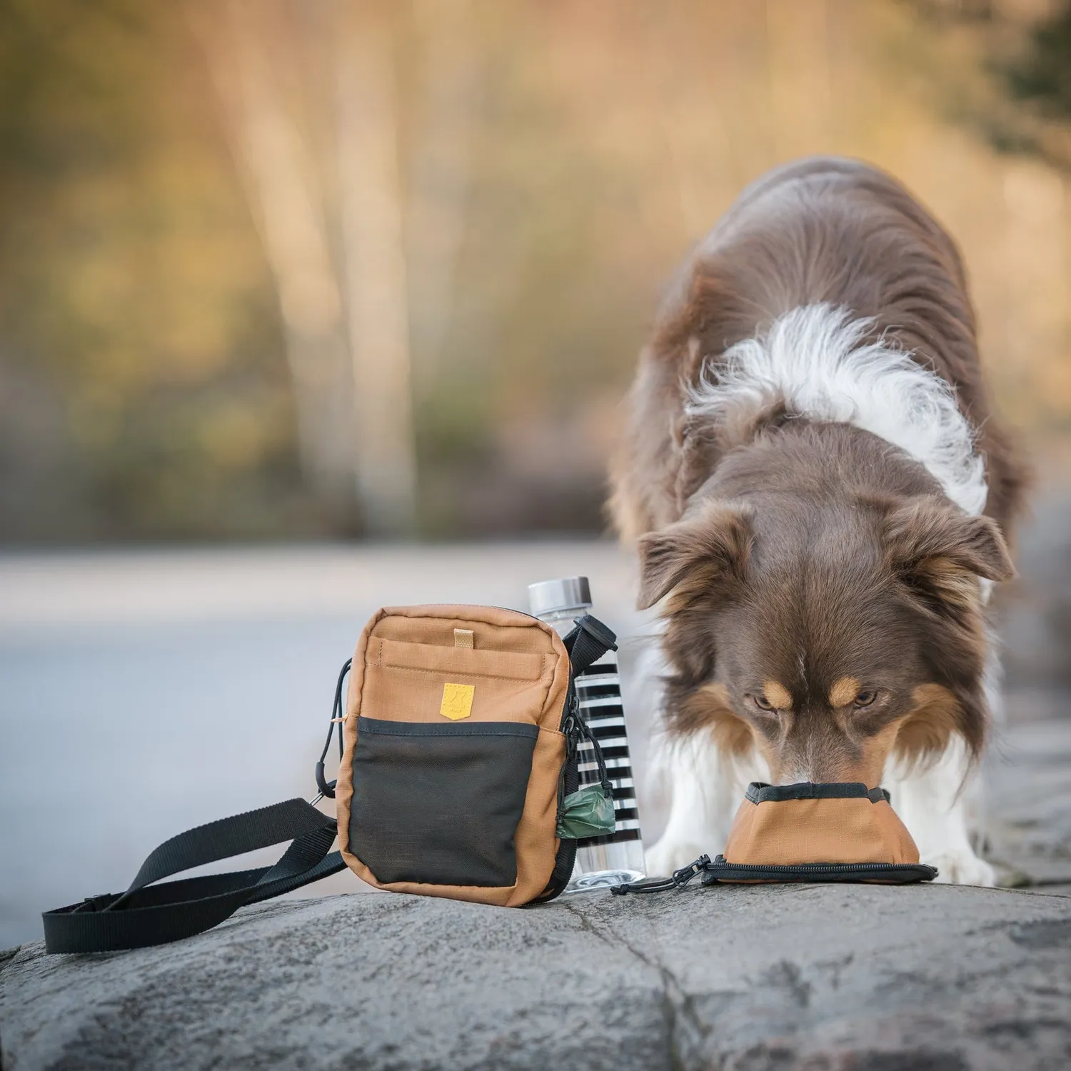 Woolly Wolf Hydration skuldertaske wood brown vandskål