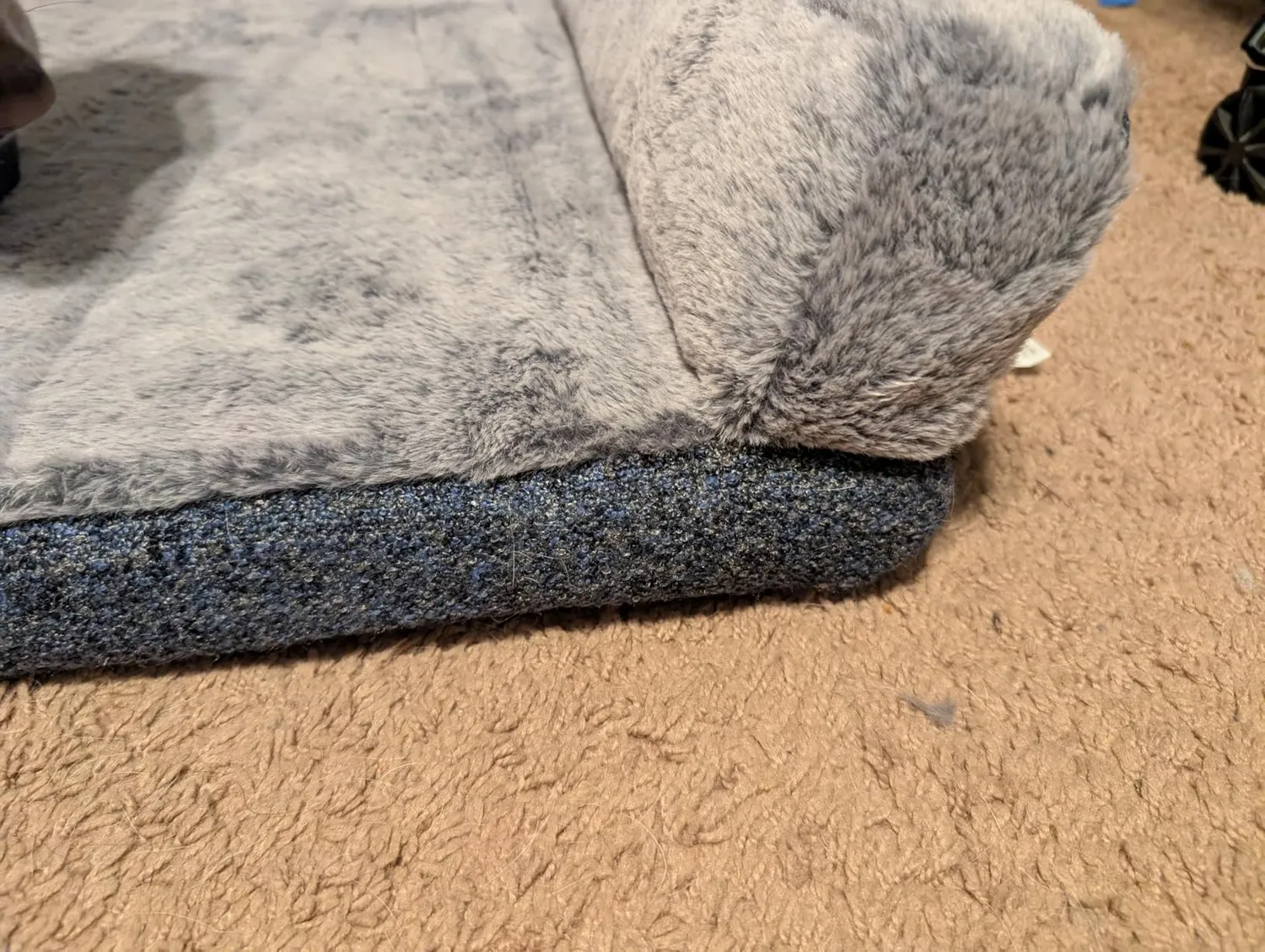 Chill Kuzzi Calming Nook hundeseng hule grå FIR