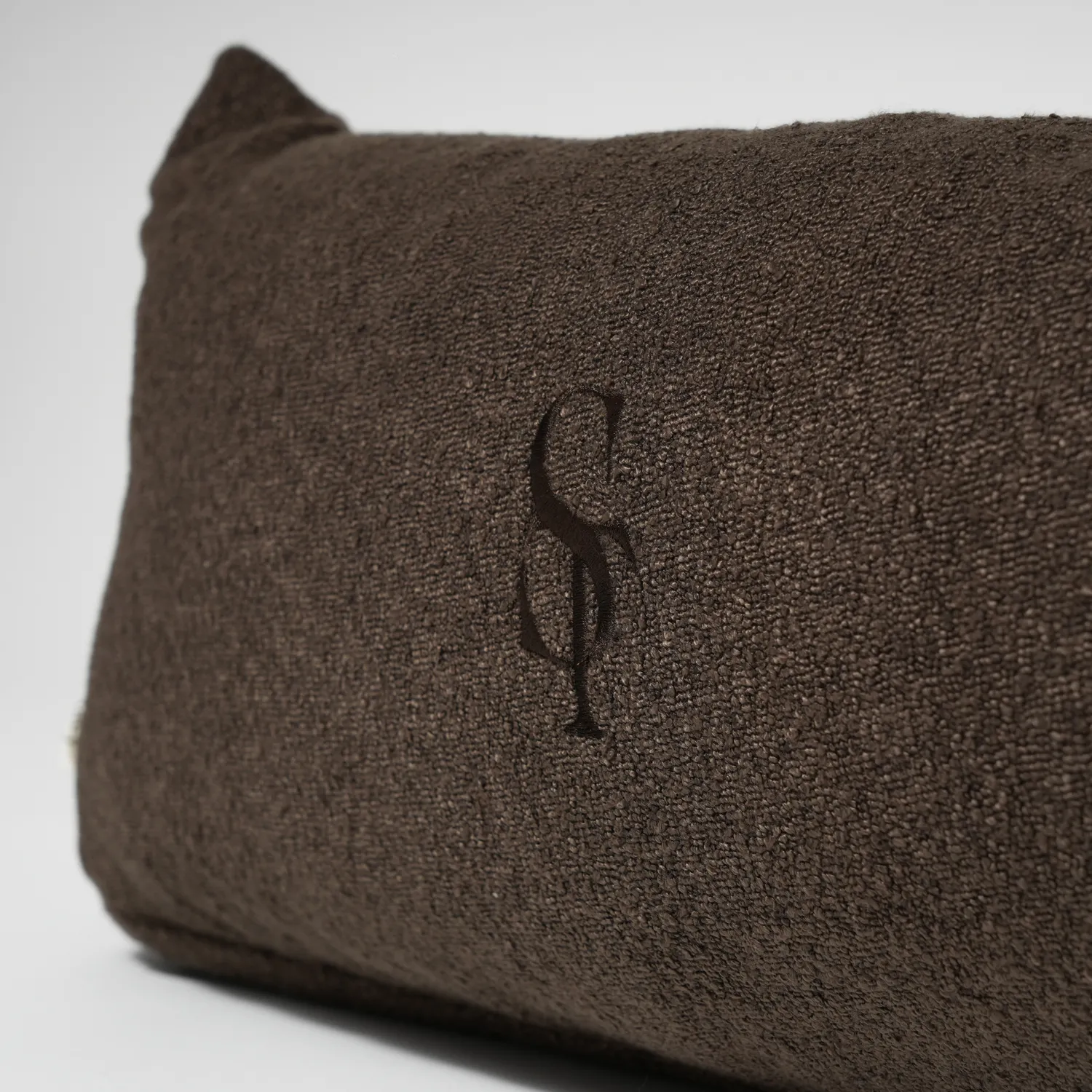 Staey Vera hundeseng Chestnut Bouclé – memory foam