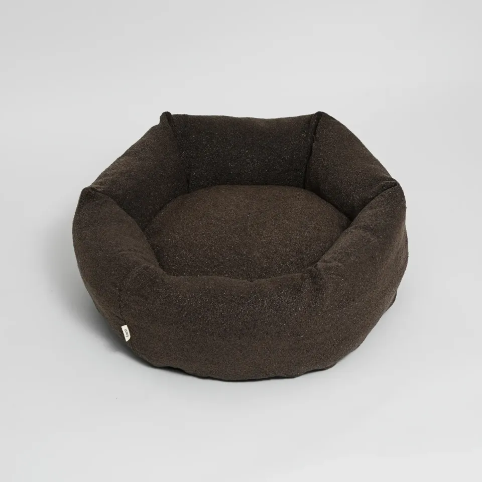 Staey Luna 3.0 hundeseng Chestnut Bouclé sekskantet