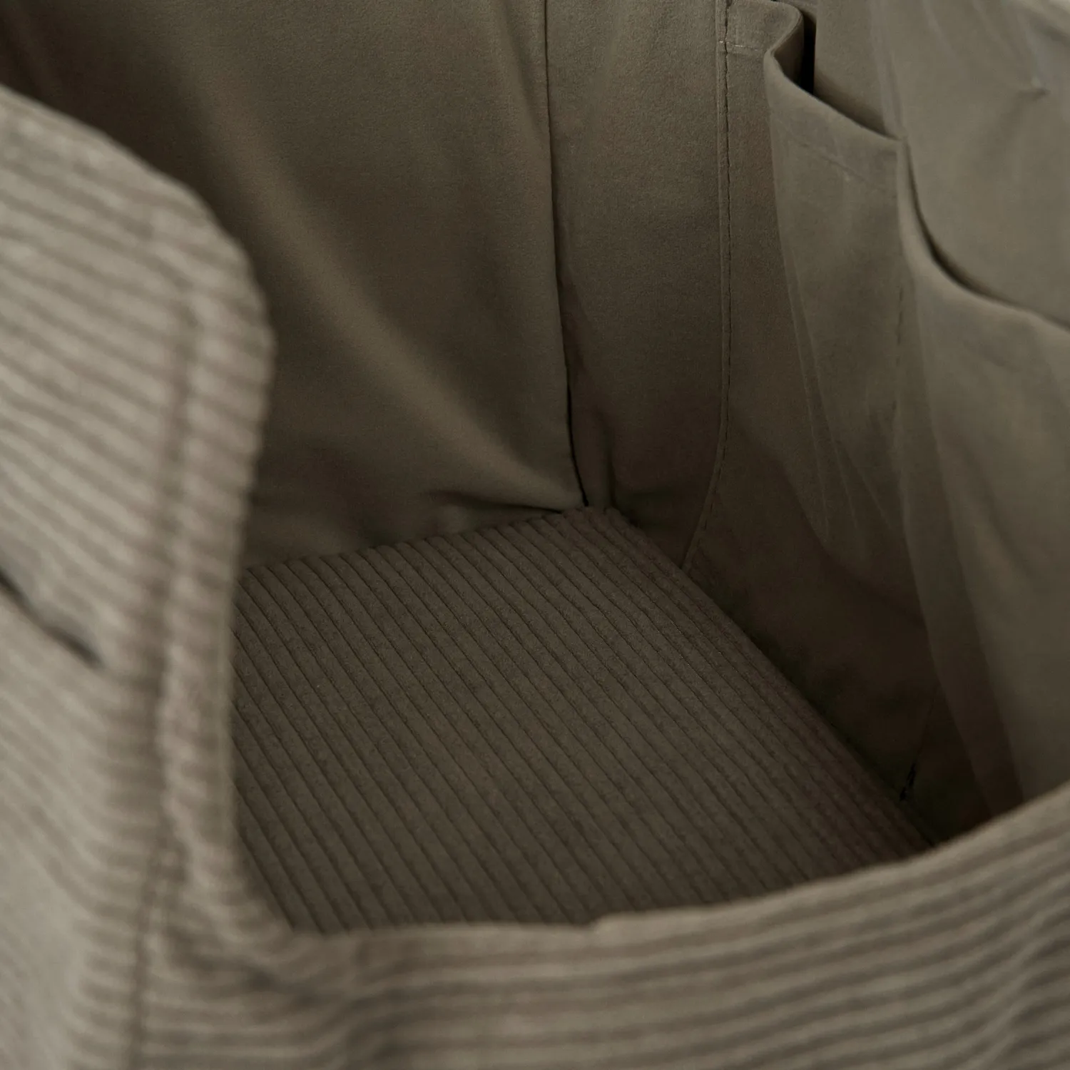 Staey Vilda Hundetaske Taupe Corduroy op til 8 kg