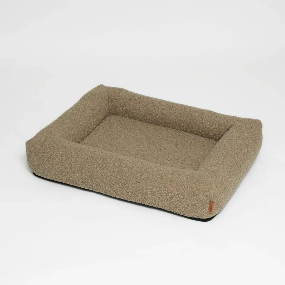 Staey Karla Hundeseng Oat Bouclé Ortopædisk Memory Foam