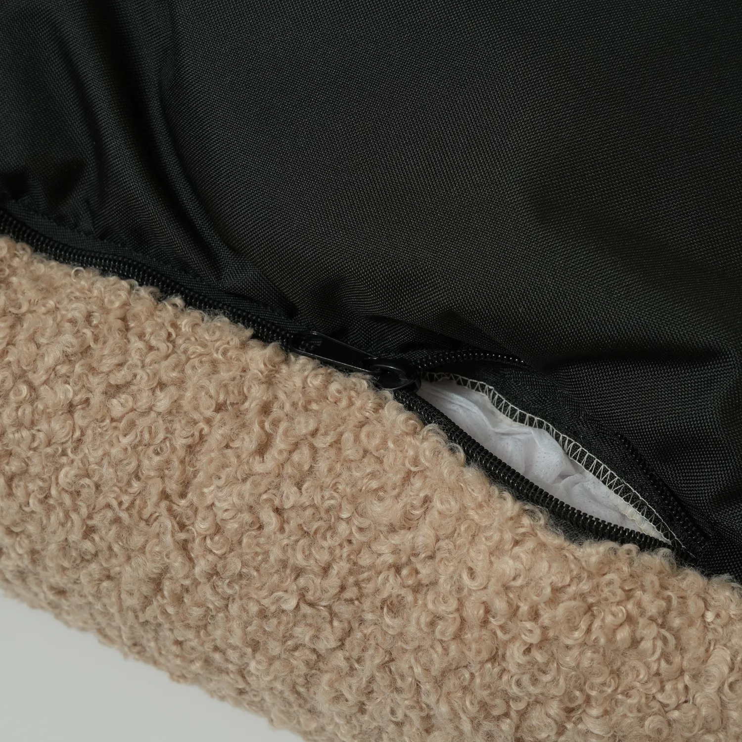 Staey Tora hundeseng Sand Curly med fast støtte