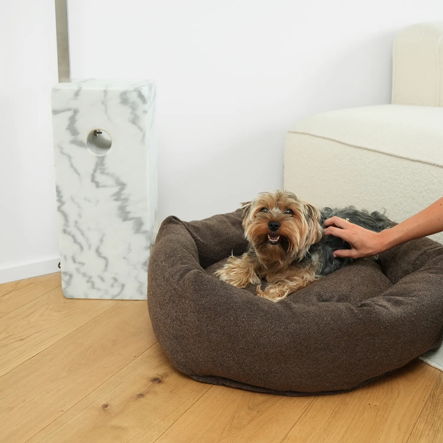 Staey Luna 3.0 hundeseng Chestnut Bouclé sekskantet