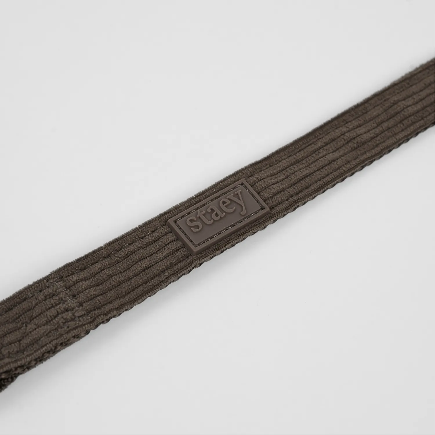Staey Elma hundesnor Dark Oak 152 cm